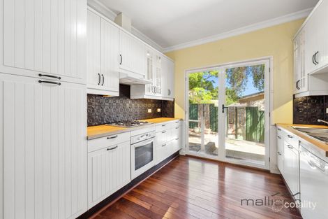 8 Hewison Rd, Medina, WA 6167