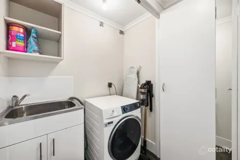 Property photo of 16/110 Mounts Bay Road Perth WA 6000