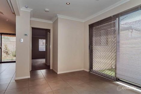 Property photo of 2/217 Ravenscar Street Doubleview WA 6018
