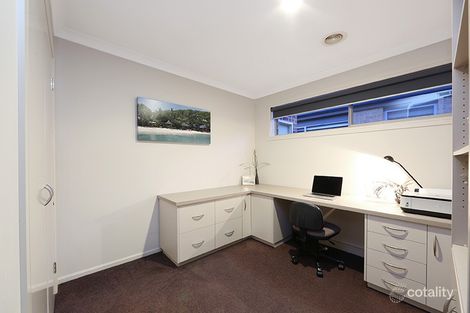 Property photo of 19 Paringa Drive Ferntree Gully VIC 3156