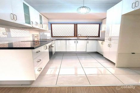 32 Stranraer Dr, St Andrews, NSW 2566