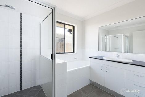 Property photo of 19 Galleon Circuit Bucasia QLD 4750
