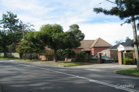 Property photo of 2/32A Yarrbat Avenue Balwyn VIC 3103