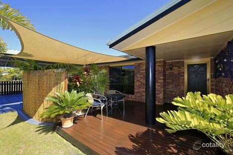 5 Acacia St, Moore Park Beach, QLD 4670