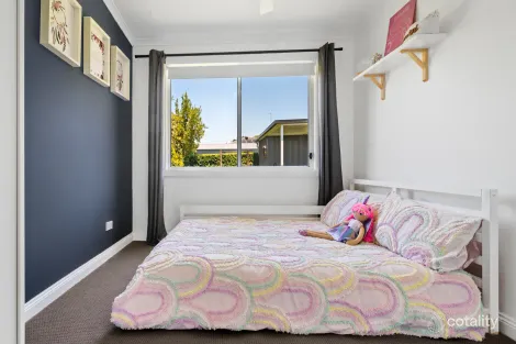 Property photo of 16 Peter Pan Avenue Wallacia NSW 2745