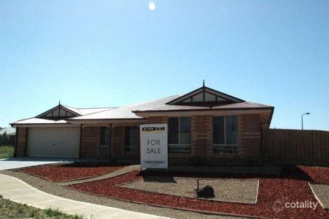 37 Burge Dr, Sunbury, VIC 3429