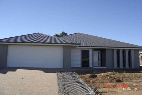 Property photo of 5 Charlton Street Emerald QLD 4720