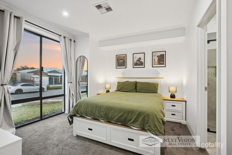 Property photo of 3 Lucent Place Mandogalup WA 6167