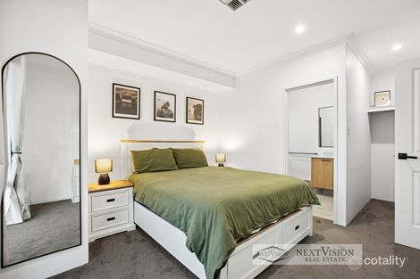 Property photo of 3 Lucent Place Mandogalup WA 6167