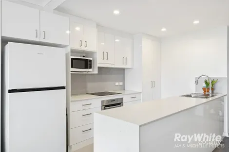 Property photo of 6/33 Humpybong Esplanade Redcliffe QLD 4020