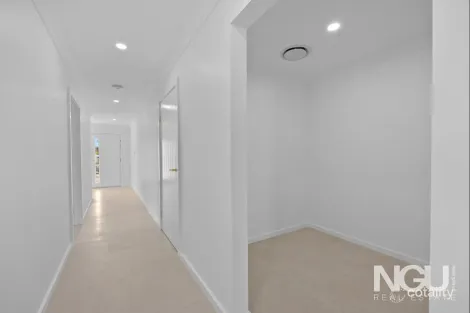Property photo of 17 Greenlink Street Deebing Heights QLD 4306