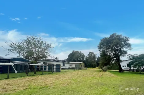 4 Alexander St, Macleay Island, QLD 4184
