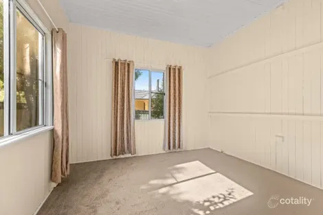 Property photo of 6 Hillside Street Newtown QLD 4350