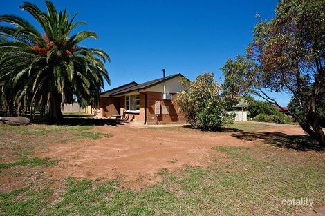 Property photo of 2 Julian Street Christie Downs SA 5164