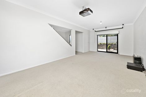 Property photo of 46 Aragan Circuit Bulli NSW 2516