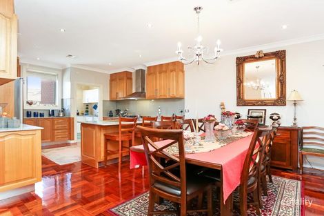 Property photo of 13 Nerissa Grove Oak Park VIC 3046