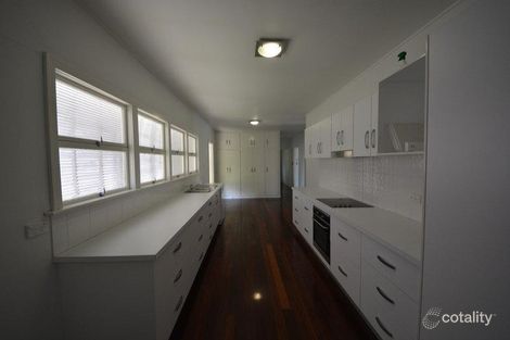 Property photo of 11 Medcraf Street Park Avenue QLD 4701