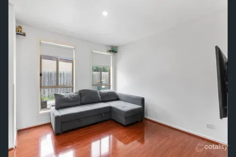 2/18 Magnus St, St Albans, VIC 3021