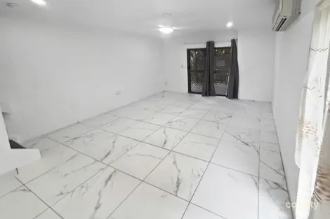 Property photo of 1/9 Rigg Street Woree QLD 4868