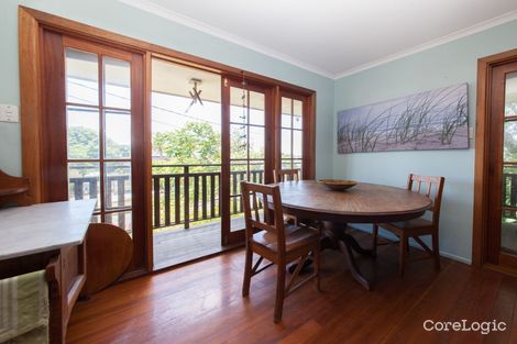 Property photo of 102 Wynnum North Road Wynnum QLD 4178