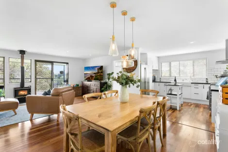 Property photo of 18 Donnellys Road Ridgewood QLD 4563