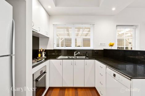 Property photo of 2B Narong Road Caulfield North VIC 3161