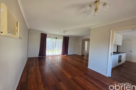 Property photo of 19 Sutherland Street Albanvale VIC 3021