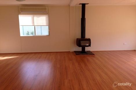 Property photo of 10 Down Street Wandering WA 6308