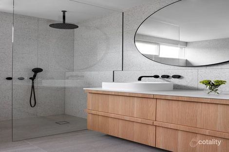 1135 King St, Woody Point, QLD 4019