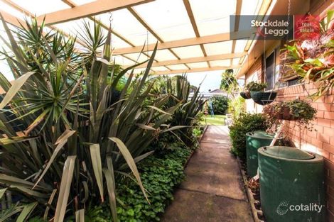 Property photo of 12 Rylandes Drive Gladstone Park VIC 3043
