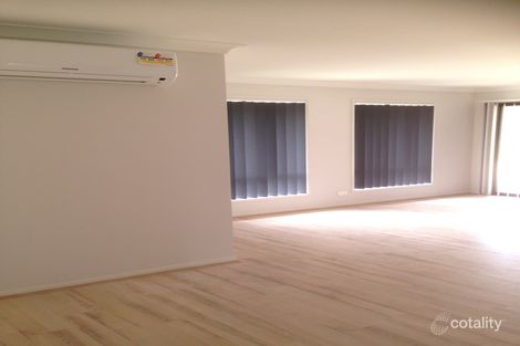 Property photo of 22 Bottlebrush Boulevard Fletcher NSW 2287