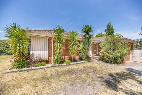 Property photo of 4 Martin Place Cranbourne VIC 3977