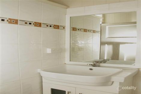 Property photo of 152 Taringa Parade Indooroopilly QLD 4068