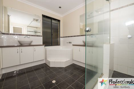 98 Braidwood Dr, Australind, WA 6233