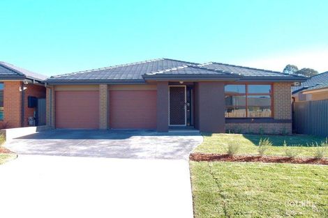 6 Loch Ave, Glenmore Park, NSW 2745