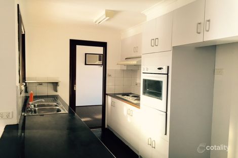 Property photo of 13 Temby Close Endeavour Hills VIC 3802