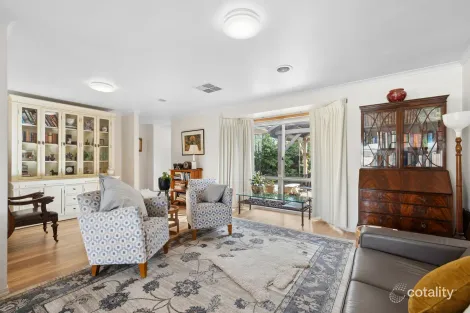 2/1 Park St, Wendouree, VIC 3355