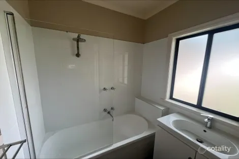 Property photo of 33 Gilmour Street Traralgon VIC 3844