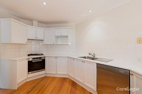 Property photo of 2/16 Fernhurst Drive Glen Waverley VIC 3150