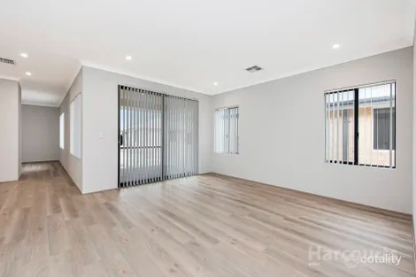 Property photo of 13 Larcom Road Lakelands WA 6180