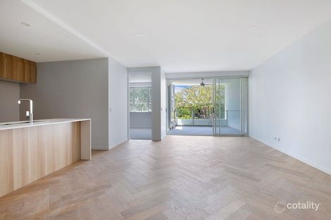 Property photo of 2/82 Kitchener Street Coorparoo QLD 4151