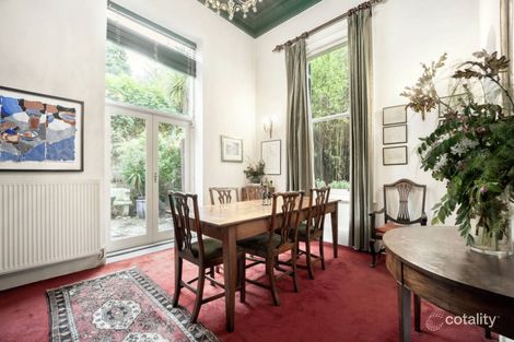 Property photo of 2 Glan Avon Road Hawthorn VIC 3122