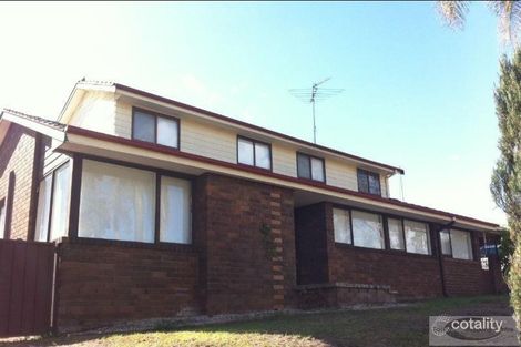 Property photo of 2 Attunga Place Bradbury NSW 2560