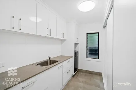 Property photo of 2 Heron Close Kewarra Beach QLD 4879