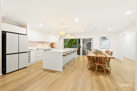 Property photo of 69 Burrendong Road Coombabah QLD 4216
