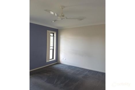 4 Deschamps Cl, Loganlea, QLD 4131