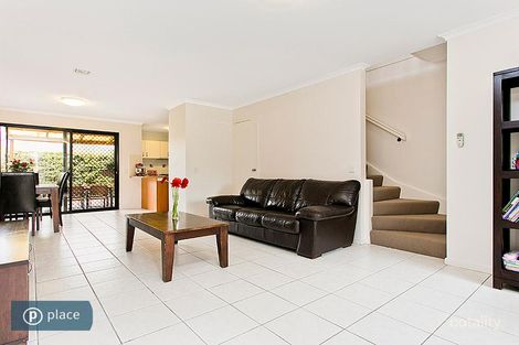 Property photo of 2/165 Flower Street Northgate QLD 4013