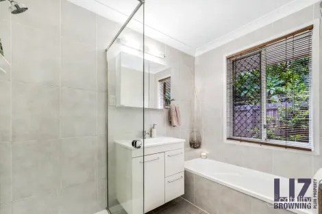 Property photo of 10 Codford Place Chapel Hill QLD 4069