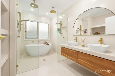 Property photo of 69 Burrendong Road Coombabah QLD 4216