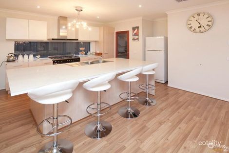 Property photo of 18 Harlesden Circuit Pakenham VIC 3810